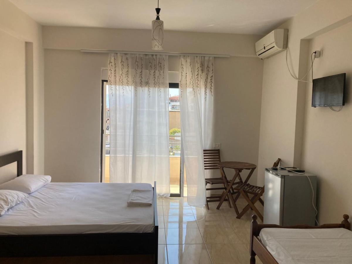 Niko'S Apartments Sarandë エクステリア 写真